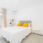 Center 6 Apartment *